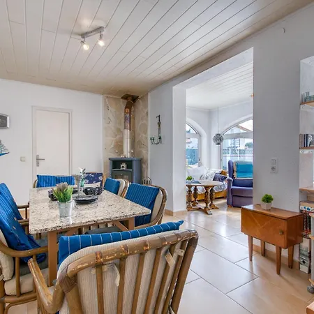 Holiday home Segria 8 Roses
